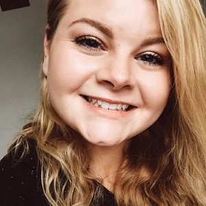 Meet your Posher, Janelle